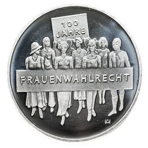Wertseite der von der Bundesrepublik Deutschland anlässlich 100 Jahre Frauenwahlrecht am 17. Januar 2019 ausgegebenen Gedenkmünze.