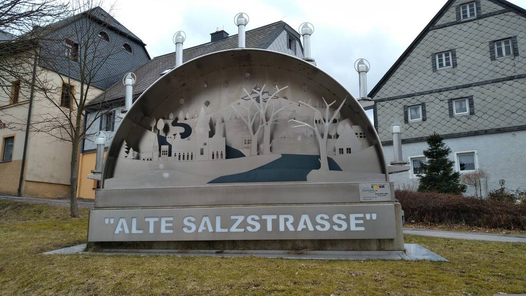 Alte Salzstrasse in Neuhausen