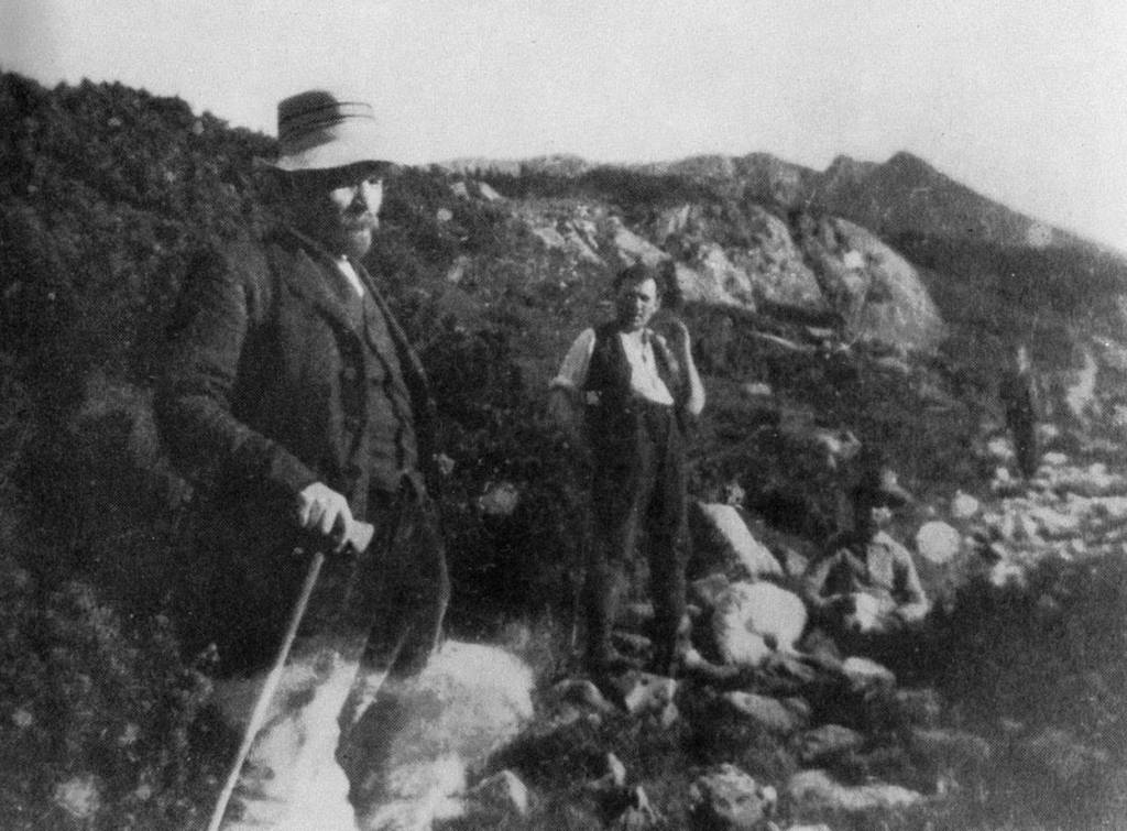 Lenin zusammen mit Grigori Jewsejewitsch Sinowjew und S. Bagotski während eines Spaziergangs bei Zakopane. Sommer 1914.